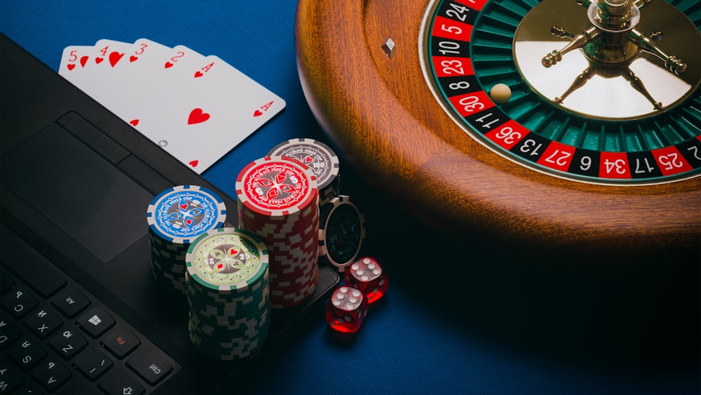 Roda roulette di meja kasino